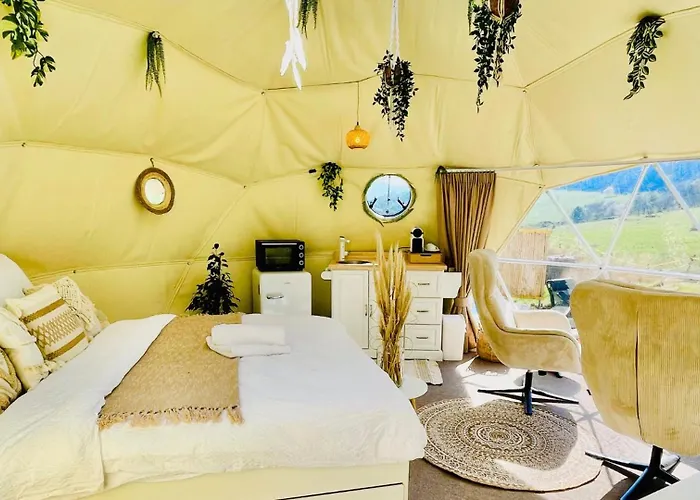 خيمة فخمة Glamping Hohe Wand - Kuppelzelt 